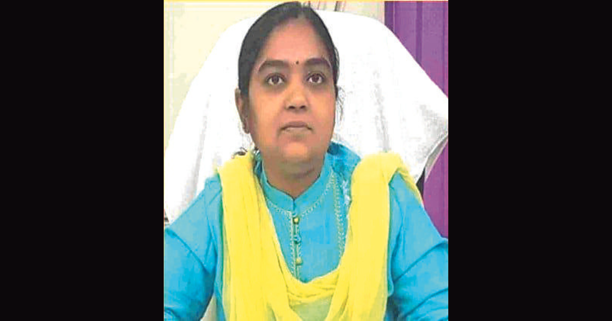 IAS Punam builds her castle in thin air to stay in Bihar